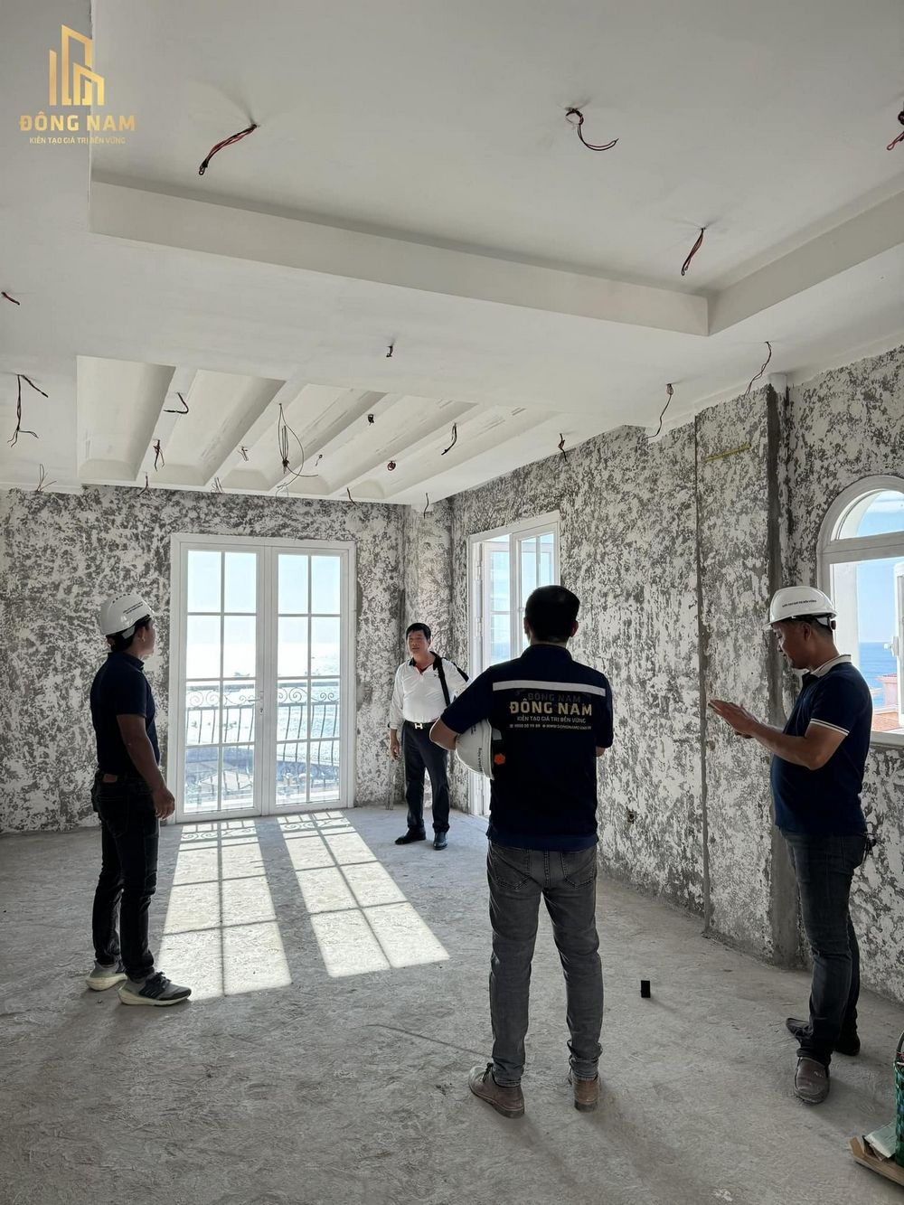 Bảng so sánh các loại vật liệu làm ban công phổ biến hiện nay